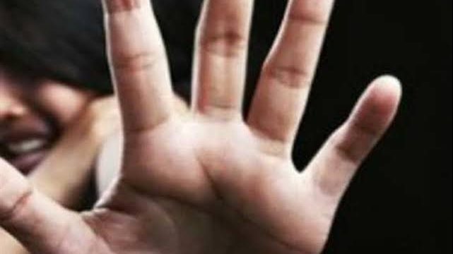 قبلها عنوة.. التحقيق مع سايس بتهمة التحرش بسيدة في مدخل عقار بالعجوزة قبلها عنوة.. التحقيق مع سايس بتهمة التحرش بسيدة في مدخل عقار بالعجوزة