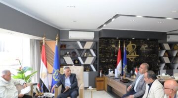 محافظ أسوان: إنجاز 70% من مشروعات مياه الشرب بالنقاط الساخنة