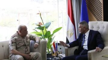 محافظ أسوان يشيد بالدور الوطنى والإنسانى للقوات المسلحة لتوفير السلع الغذائية للمواطنين