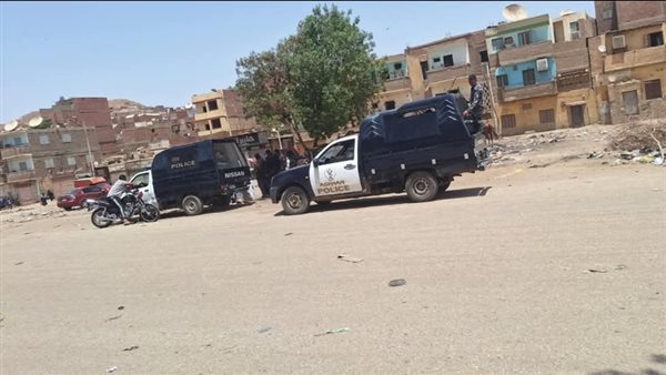 انتشار أمني مكثف بعد مقتل شخص وإصابة 7 آخرين بالمنيا انتشار أمني مكثف بعد مقتل شخص وإصابة 7 آخرين بالمنيا