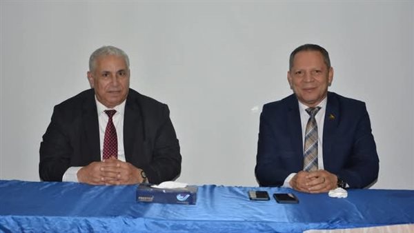 رئيس جامعة دمياط يفتتح دورة "الإدارة الجامعية والقيادة" بمركز البرامج الإثرائية رئيس جامعة دمياط يفتتح دورة "الإدارة الجامعية والقيادة" بمركز البرامج الإثرائية