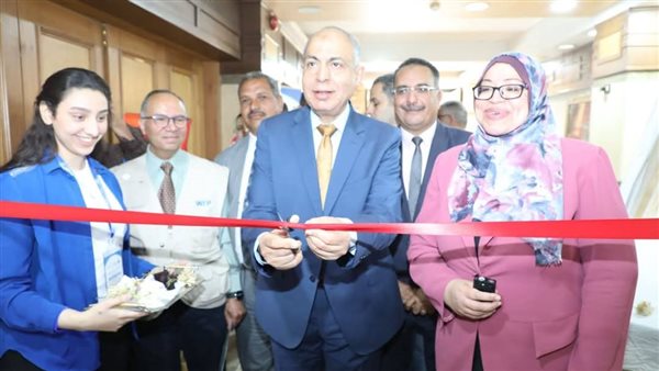 محافظ المنيا يفتتح ملتقى التوظيف لخريجي برنامج مهنتك مستقبلك للتدريب المهني محافظ المنيا يفتتح ملتقى التوظيف لخريجي برنامج مهنتك مستقبلك للتدريب المهني