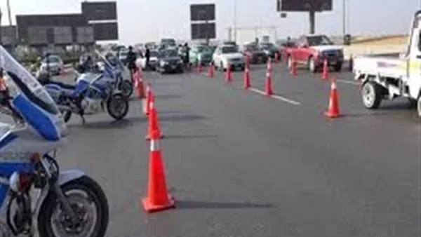 تحويلات مرورية لتنفيذ إزالة منزل كوبرى الأباجية اتجاه صلاح سالم تحويلات مرورية لتنفيذ إزالة منزل كوبرى الأباجية اتجاه صلاح سالم