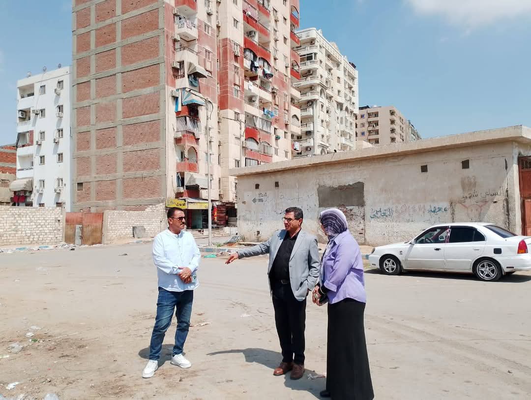 جهود النظافة في حي الأربعين 