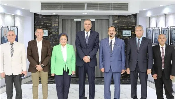 أبرز ما جاء في اجتماع محافظ أسوان مع المجلس الإقليمي للسكان أبرز ما جاء في اجتماع محافظ أسوان مع المجلس الإقليمي للسكان