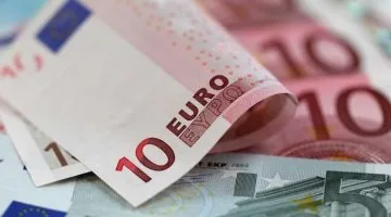 سعر اليورو يغلق على تراجع اليوم الثلاثاء 6 مايو 2025 أمام الجنيه