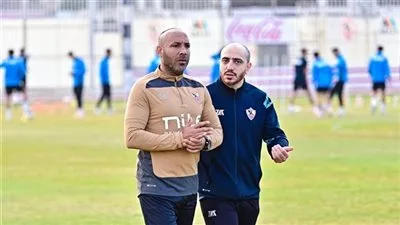 غرامة وإيقاف لمساعد مدرب الزمالك أيمن عبد العزيز غرامة وإيقاف لمساعد مدرب الزمالك أيمن عبد العزيز