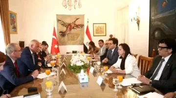 وزير الثقافة يبحث مع نظيره التركي أطر التعاون الثقافي بين البلدين