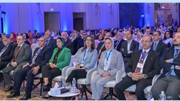 رئيس جامعة القاهرة يفتتح المؤتمر العلمي الدولي الثاني عشر لكلية الصيدلة رئيس جامعة القاهرة يفتتح المؤتمر العلمي الدولي الثاني عشر لكلية الصيدلة