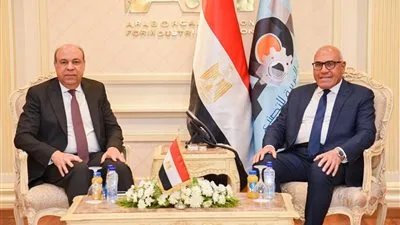 رئيس الهيئة العربية للتصنيع ووزير الطيران المدني يشهدان توقيع بروتوكول تعاون مشترك لتوفير محاكيات علوم الطيران رئيس الهيئة العربية للتصنيع ووزير الطيران المدني يشهدان توقيع بروتوكول تعاون مشترك لتوفير محاكيات علوم الطيران