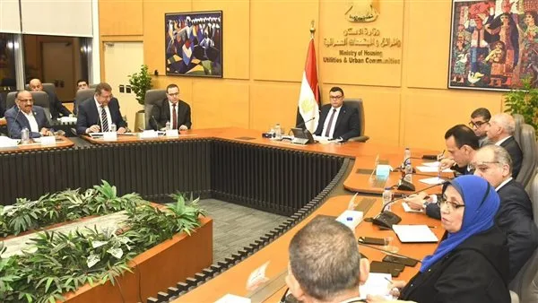 وزير الإسكان: استمرار العمل بالتيسيرات المخصصة للمطورين العقاريين وزير الإسكان: استمرار العمل بالتيسيرات المخصصة للمطورين العقاريين