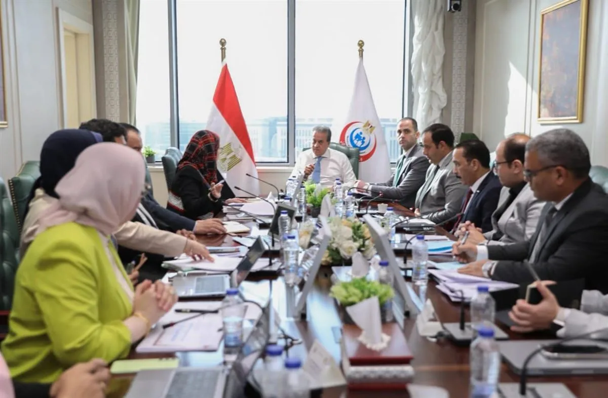 وزير الصحة والسكان يناقش مشروع موازنة قطاع الصحة للعام المالي 2026 2025 وزير الصحة والسكان يناقش مشروع موازنة قطاع الصحة للعام المالي 2026 2025