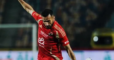 معلول ينافس كوكا على قيادة الجبهة اليسرى للأهلي أمام المصري غداً معلول ينافس كوكا على قيادة الجبهة اليسرى للأهلي أمام المصري غداً