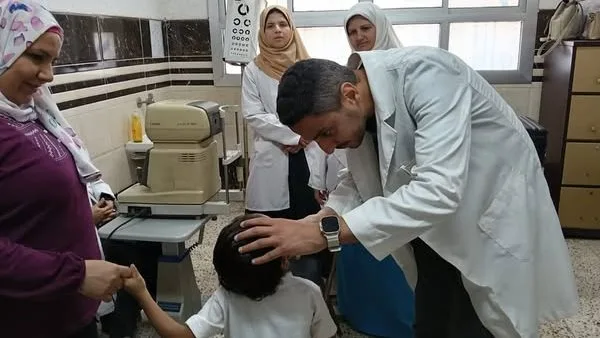 بالصور.. توقيع الكشف الطبي على 80 حالة بمدرسة المكفوفين ببنها بالصور.. توقيع الكشف الطبي على 80 حالة بمدرسة المكفوفين ببنها