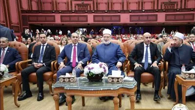 المستشار محمود فوزي يشارك في الجلسة الأولى لمنتدى اسمع اتكلم.. ويؤكد: تعزيز ثقافة فعل الخير في المجتمع يسهم بشكل كبير في تجاوز الأزمات الاقتصادية والاجتماعية المستشار محمود فوزي يشارك في الجلسة الأولى لمنتدى اسمع اتكلم.. ويؤكد: تعزيز ثقافة فعل الخير في المجتمع يسهم بشكل كبير في تجاوز الأزمات الاقتصادية والاجتماعية