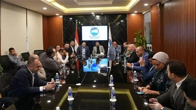 أمانة العمل الجماهيري المركزية بـ"مستقبل وطن" تبحث مع هيئة مكتبها أفكار ومقترحات تُنفذ في جميع المحافظات أمانة العمل الجماهيري المركزية بـ"مستقبل وطن" تبحث مع هيئة مكتبها أفكار ومقترحات تُنفذ في جميع المحافظات