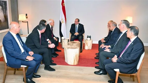 الرئيس السيسي: مشروع الربط الكهربائي بين مصر واليونان يحظى بدعم سياسي قوي الرئيس السيسي: مشروع الربط الكهربائي بين مصر واليونان يحظى بدعم سياسي قوي