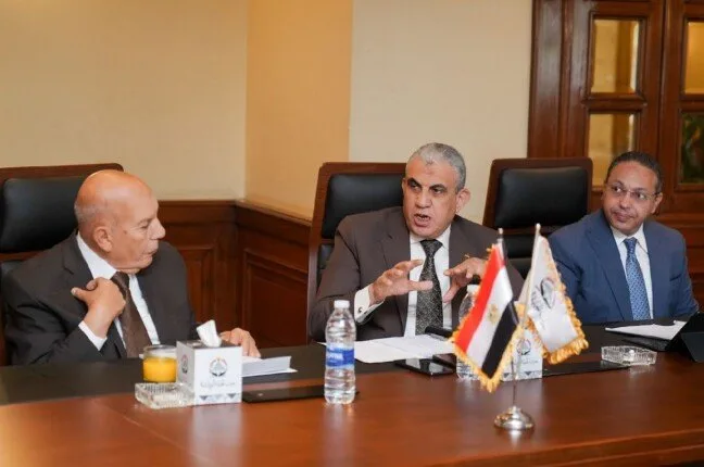 «الجبهة الوطنية» يطالب بإعادة النظر فى القيمة الإيجارية وتأجيل "الفترة الانتقالية" «الجبهة الوطنية» يطالب بإعادة النظر فى القيمة الإيجارية وتأجيل "الفترة الانتقالية"