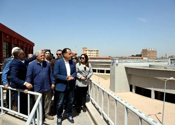 رئيس الوزراء يتفقد محطة مياه المرشحة الملاحية الجديدة بطنطا رئيس الوزراء يتفقد محطة مياه المرشحة الملاحية الجديدة بطنطا