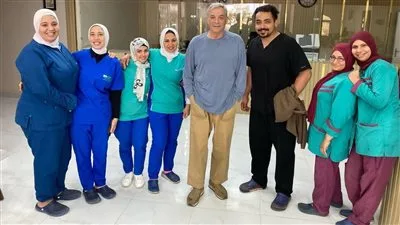 محمود حميدة يزور صبري عبد المنعم بعد تعرضه لوعكة صحية.. صورة محمود حميدة يزور صبري عبد المنعم بعد تعرضه لوعكة صحية.. صورة