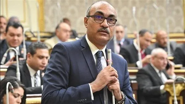 برلماني: فصل تعسفي وضغوط على العاملين بـ "إيسترن كومباني" لتمرير صفقة بيع مشبوهة برلماني: فصل تعسفي وضغوط على العاملين بـ "إيسترن كومباني" لتمرير صفقة بيع مشبوهة