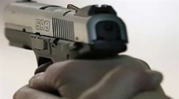 مشاجرة بالمعصرة تنتهي بطلقة نارية في رأس شخص