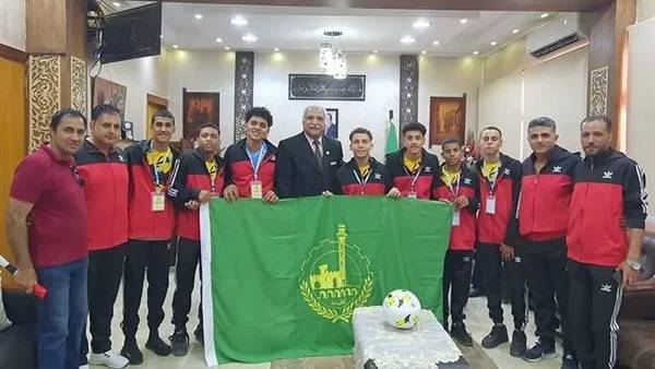 مدير "تعليم القليوبية" يستقبل الفريق المشارك بالتصفيات النهائية لكرة القدم على مستوى الجمهورية مدير "تعليم القليوبية" يستقبل الفريق المشارك بالتصفيات النهائية لكرة القدم على مستوى الجمهورية