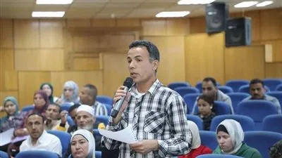 محافظ المنيا يناقش ملفات ساخنة مع مواطنى ابوقرقاص وملوى و ديرمواس ومساعدات مادية واعانات عاجلة لحالات انسانية محافظ المنيا يناقش ملفات ساخنة مع مواطنى ابوقرقاص وملوى و ديرمواس ومساعدات مادية واعانات عاجلة لحالات انسانية