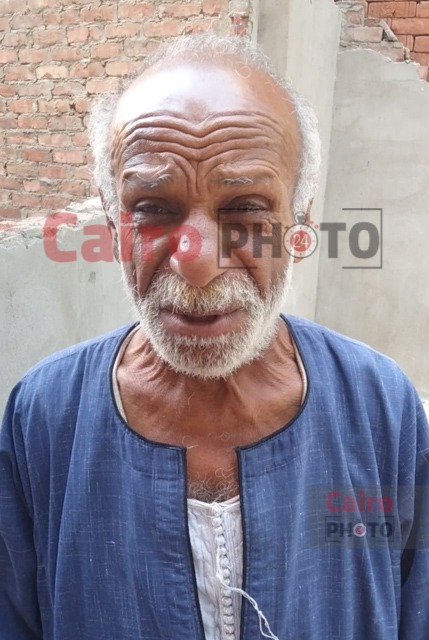 مآساة عم فاروق الفقي بعد سقوط أجزاء من منزله بالمنوفية 