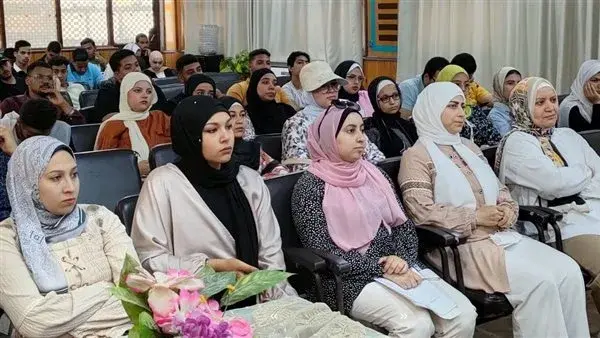 جامعة المنيا تعقد ندوة توعوية بعنوان«طبيعة سلوك التنمر وآثاره» جامعة المنيا تعقد ندوة توعوية بعنوان«طبيعة سلوك التنمر وآثاره»