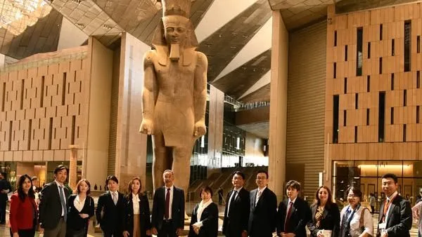 المتحف المصري الكبير يستقبل رئيس جمهورية جزر القمر ووزيرة التعليم والثقافة اليابانية المتحف المصري الكبير يستقبل رئيس جمهورية جزر القمر ووزيرة التعليم والثقافة اليابانية