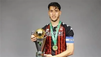 الإعلامي إبراهيم يكشف فشل مفاوضات النادي الأهلي لضم الجزائري زين الدين بلعيد الإعلامي إبراهيم يكشف فشل مفاوضات النادي الأهلي لضم الجزائري زين الدين بلعيد