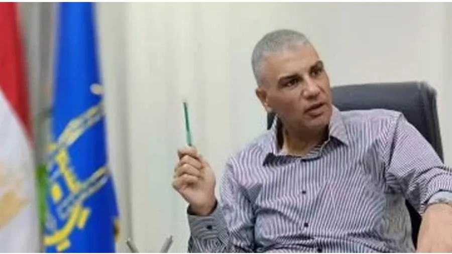 محافظ أسوان: توريد 170 ألف طن من القمح بالصوامع والشون والبناكر داخل وخارج المحافظة محافظ أسوان: توريد 170 ألف طن من القمح بالصوامع والشون والبناكر داخل وخارج المحافظة