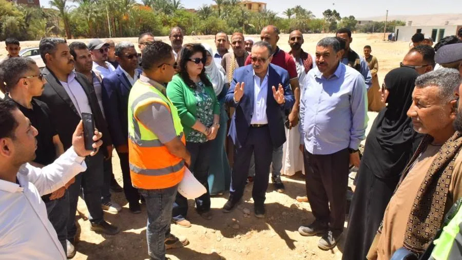 محافظ أسيوط يتفقد مشروع إنشاء مصنع متكامل لمنتجات الرمان بالبداري محافظ أسيوط يتفقد مشروع إنشاء مصنع متكامل لمنتجات الرمان بالبداري