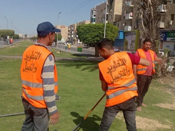 مواصلة أعمال رفع كفاءة المسطحات الخضراء بمداخل ومخارج الإسماعيلية مواصلة أعمال رفع كفاءة المسطحات الخضراء بمداخل ومخارج الإسماعيلية