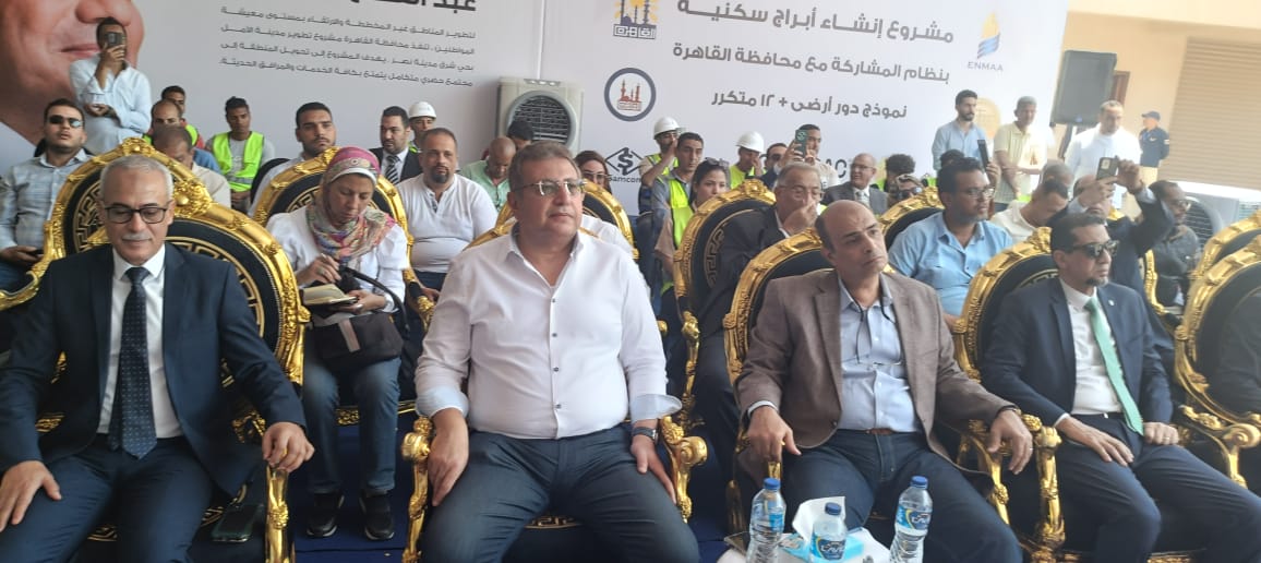 محافظ القاهرة يتابع أعمال إنشاء الأبراج السكنية بمدينة الأمل 
