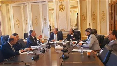 بحضور وزير الاستثمار.. أفريقية النواب تبحث غدا رؤية الوزارة لزيادة حجم الصادرات المصرية إلى دول القارة الإفريقية بحضور وزير الاستثمار.. أفريقية النواب تبحث غدا رؤية الوزارة لزيادة حجم الصادرات المصرية إلى دول القارة الإفريقية