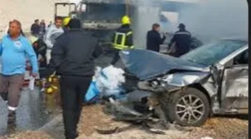 مصرع وإصابة 5 أشخاص في حادث تصادم 3 سيارات بالبحيرة