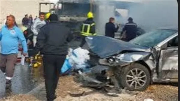 مصرع وإصابة 5 أشخاص في حادث تصادم 3 سيارات بالبحيرة مصرع وإصابة 5 أشخاص في حادث تصادم 3 سيارات بالبحيرة