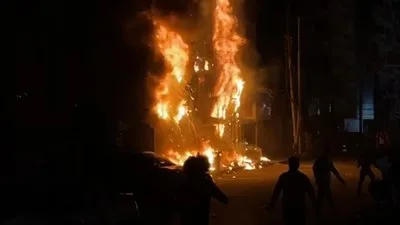 السيطرة على حريق داخل مطعم شهير بميدان سفير دون إصابات السيطرة على حريق داخل مطعم شهير بميدان سفير دون إصابات