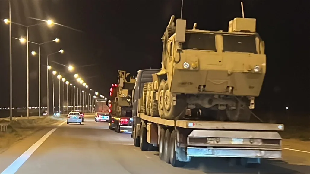 فيديو: مركبات أمريكية تتجه نحو قاعدة عين الأسد فيديو: مركبات أمريكية تتجه نحو قاعدة عين الأسد