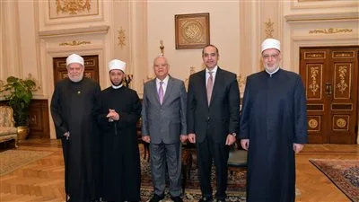 قاعة النواب تشهد تصفيق حار على توافق الأزهر والأوقاف..والمجلس يوافق على مشروع قانون تنظيم الفتوى نهائيا قاعة النواب تشهد تصفيق حار على توافق الأزهر والأوقاف..والمجلس يوافق على مشروع قانون تنظيم الفتوى نهائيا