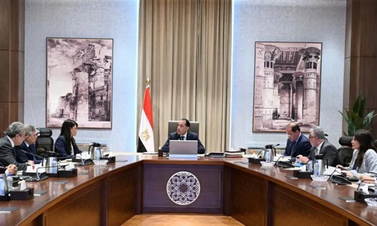 رئيس الوزراء يتابع جهود إصلاح وإعادة هيكلة الهيئات الاقتصادية رئيس الوزراء يتابع جهود إصلاح وإعادة هيكلة الهيئات الاقتصادية