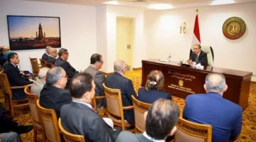 وزير الخارجية يلتقي بقيادات وأعضاء السلك الدبلوماسي والقنصلي