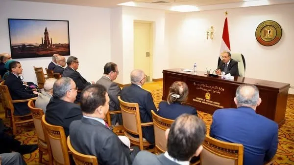 وزير الخارجية يلتقي بقيادات وأعضاء السلك الدبلوماسي والقنصلي وزير الخارجية يلتقي بقيادات وأعضاء السلك الدبلوماسي والقنصلي