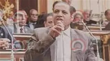 “خريجو الدبلوم يديرون الصيدليات”.. نائب يوجه انتقادات للحكومة: بعض الصيدليات تابعة للصحة وأخرى لهيئة الدواء.