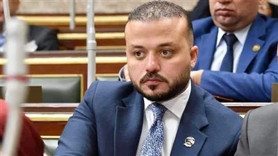 محمد الجارحي، عضو مجلس إدارة الأهلي: أطيب التمنيات بالشفاء العاجل لحسين لبيب، رئيس نادي الزمالك. محمد الجارحي، عضو مجلس إدارة الأهلي: أطيب التمنيات بالشفاء العاجل لحسين لبيب، رئيس نادي الزمالك.