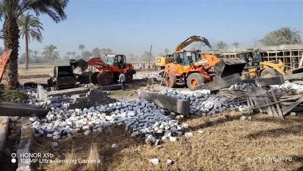محافظ المنيا: اتخاذ إجراءات لإزالة 66 حالة اعتداء على الأراضي الزراعية وأملاك الدولة والمخالفات البنائية محافظ المنيا: اتخاذ إجراءات لإزالة 66 حالة اعتداء على الأراضي الزراعية وأملاك الدولة والمخالفات البنائية