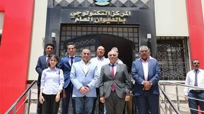 عضو مجلس النواب: مكتب تصديقات البحر الأحمر سيوفر الوقت والجهد للمواطنين في السفر إلى القاهرة عضو مجلس النواب: مكتب تصديقات البحر الأحمر سيوفر الوقت والجهد للمواطنين في السفر إلى القاهرة