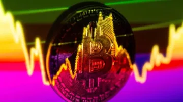 سعر بيتكوين يوشك على بلوغ قمته التاريخية.